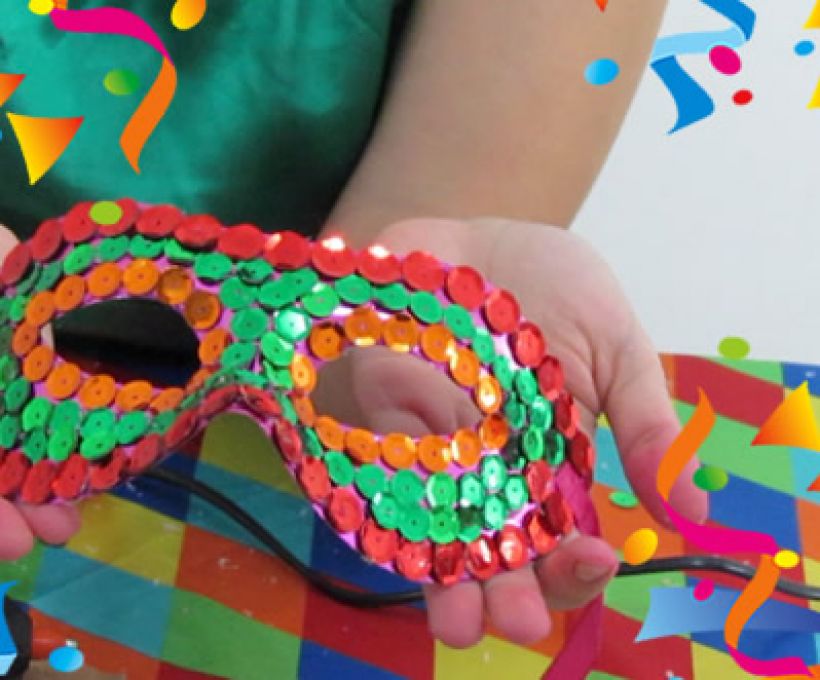 Faça sua própria máscara de Carnaval