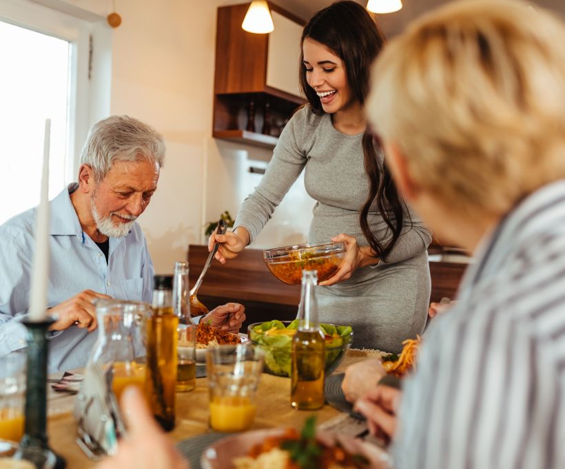 Está com fome? Espere os anfitriões!